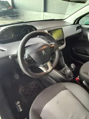 PEUGEOT-208-2014