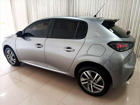 PEUGEOT-208-2024