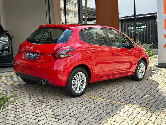 PEUGEOT-208-1.2 ALLURE 12V FLEX 4P MANUAL PEUGEOT-208-2017