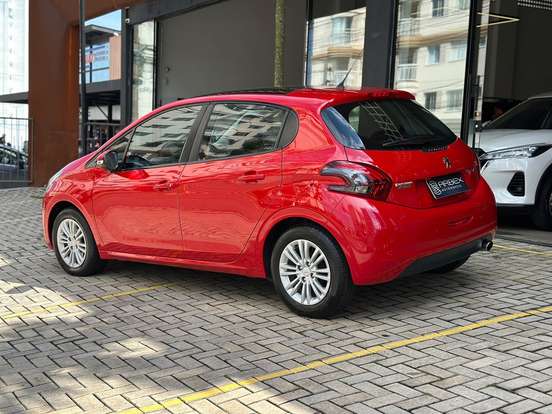 PEUGEOT-208-2017