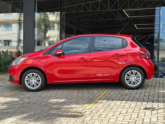 PEUGEOT-208-2017