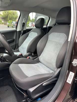 PEUGEOT-208-2013