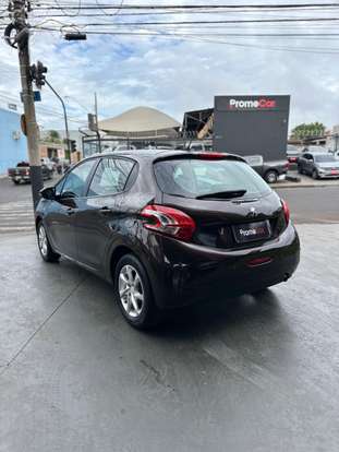 PEUGEOT-208-2013