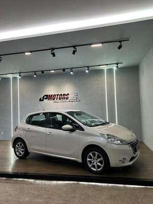 PEUGEOT-208-2013