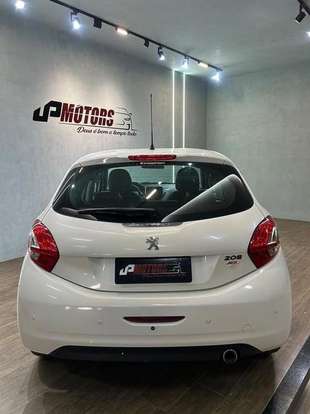 PEUGEOT-208-2013