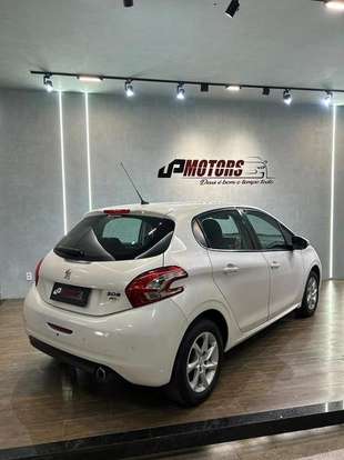 PEUGEOT-208-2013