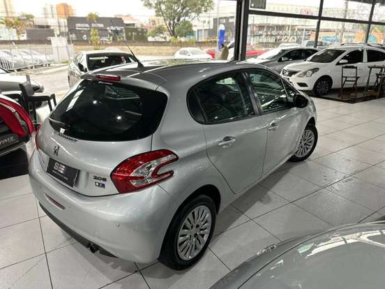 PEUGEOT-208-2014