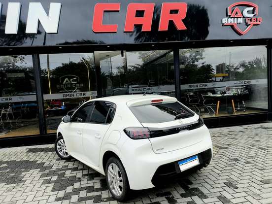 PEUGEOT-208-2021