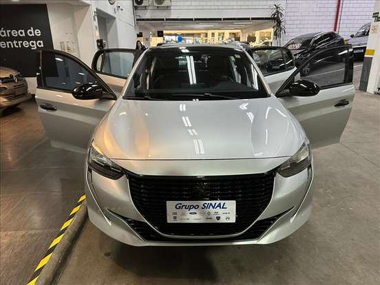 PEUGEOT-208-2021