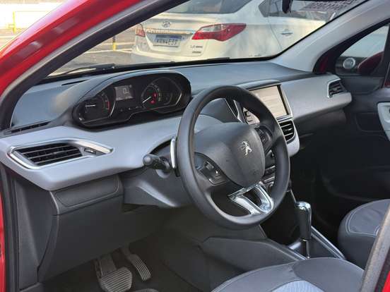 PEUGEOT-208-1.6 ACTIVE PACK 16V FLEX 4P AUTOMÁTICO PEUGEOT-208-2014
