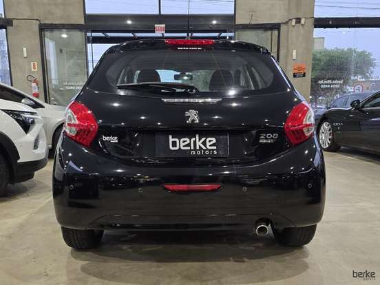 PEUGEOT-208-2015