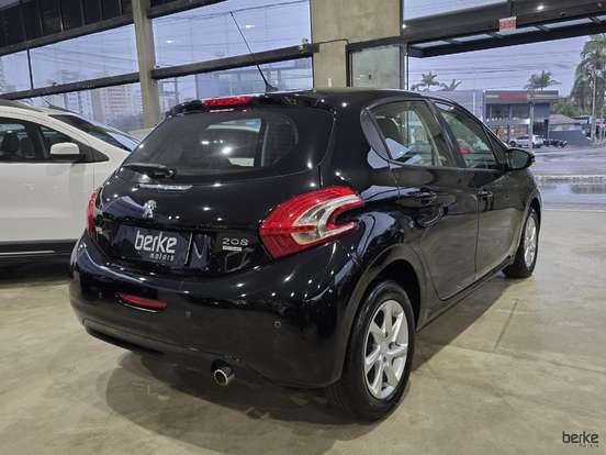 PEUGEOT-208-2015