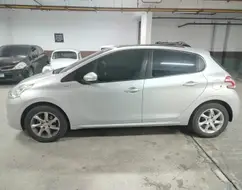 PEUGEOT 208 1.6 ALLURE 16V FLEX 4P AUTOMÁTICO PEUGEOT 208 1.6 ALLURE 16V FLEX 4P AUTOMÁTICO