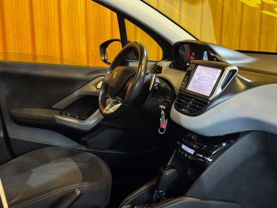 PEUGEOT-208-1.6 ALLURE 16V FLEX 4P AUTOMÁTICO PEUGEOT-208-2016
