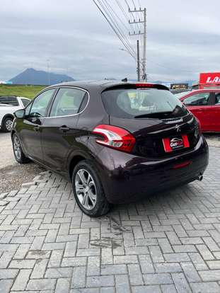 PEUGEOT-208-1.6 GRIFFE 16V FLEX 4P AUTOMÁTICO PEUGEOT-208-2014