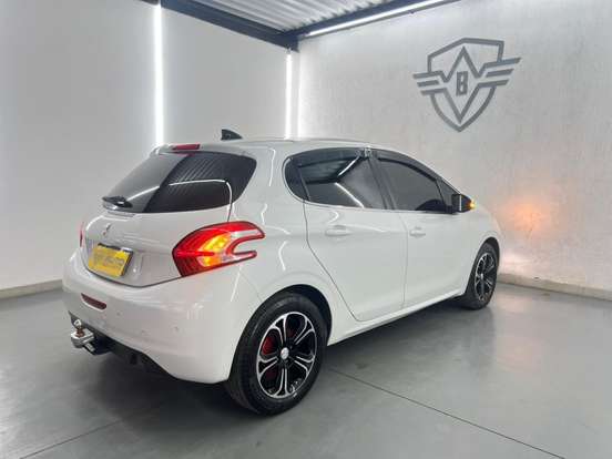 PEUGEOT-208-2013