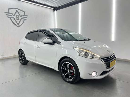 PEUGEOT-208-2013