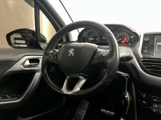 PEUGEOT-208-2013