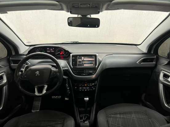 PEUGEOT-208-2013