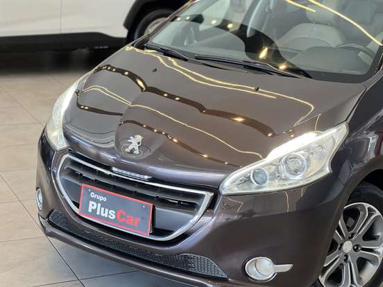 PEUGEOT-208-1.6 GRIFFE 16V FLEX 4P AUTOMÁTICO PEUGEOT-208-2013