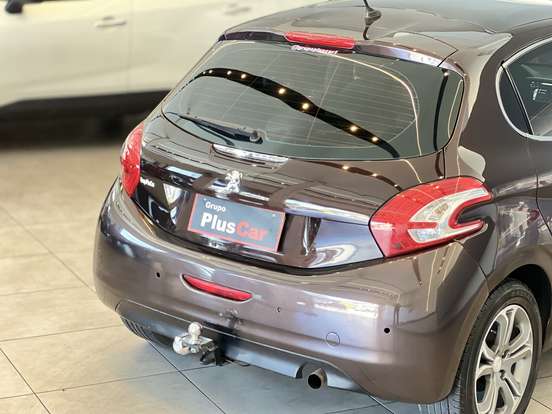 PEUGEOT-208-1.6 GRIFFE 16V FLEX 4P AUTOMÁTICO PEUGEOT-208-2013