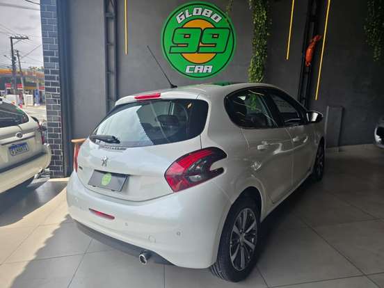 PEUGEOT-208-1.6 GRIFFE 16V FLEX 4P AUTOMÁTICO PEUGEOT-208-2017