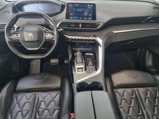 PEUGEOT-3008-2021