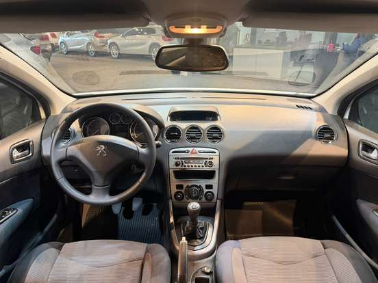 PEUGEOT-308-2012