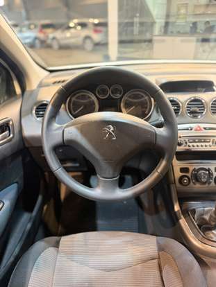 PEUGEOT-308-2012