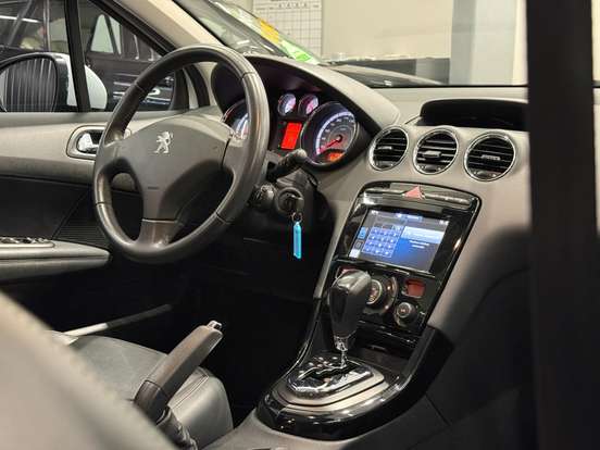 PEUGEOT-308-2.0 ALLURE 16V FLEX 4P AUTOMÁTICO PEUGEOT-308-2015