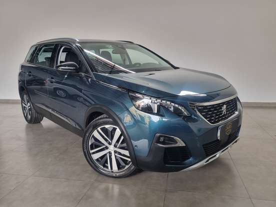 PEUGEOT-5008-2018
