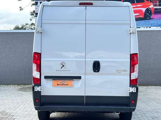 PEUGEOT-BOXER-2022