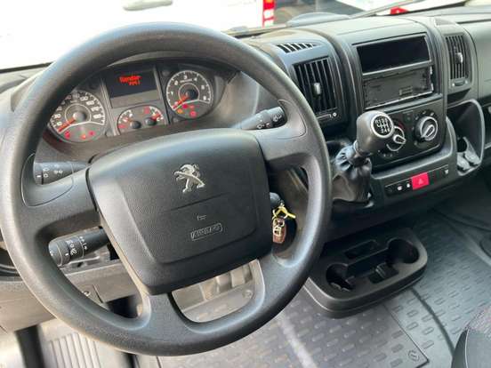 PEUGEOT-BOXER-2022