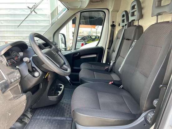 PEUGEOT-BOXER-2022