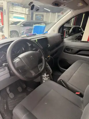 PEUGEOT-EXPERT-2022