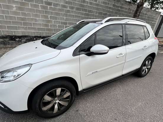 PEUGEOT-2008-2017