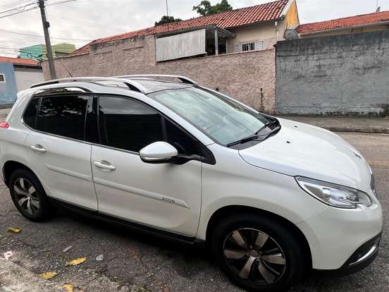 PEUGEOT-2008-2017