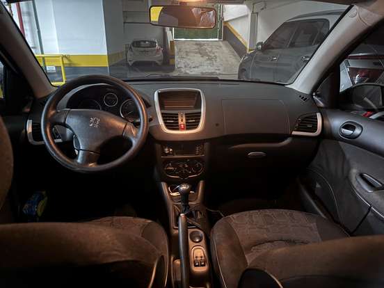 PEUGEOT-207-2010