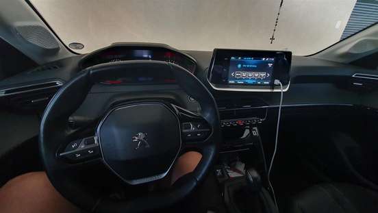PEUGEOT-208-2022