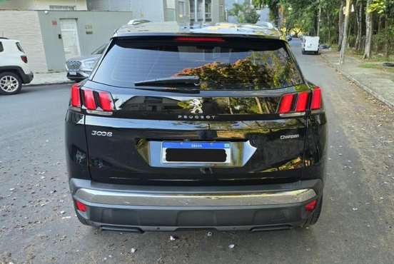 PEUGEOT-3008-2020
