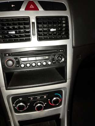 PEUGEOT-307-2011