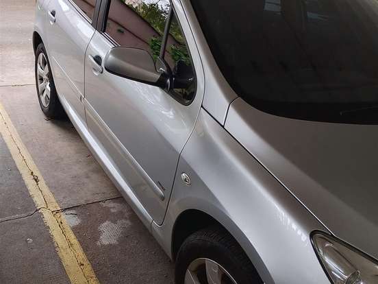 PEUGEOT-307-1.6 PRESENCE PACK 16V FLEX 4P MANUAL PEUGEOT-307-2011