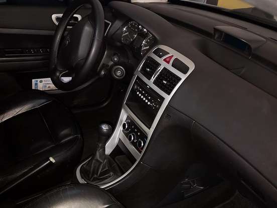 PEUGEOT-307-1.6 PRESENCE PACK 16V FLEX 4P MANUAL PEUGEOT-307-2011
