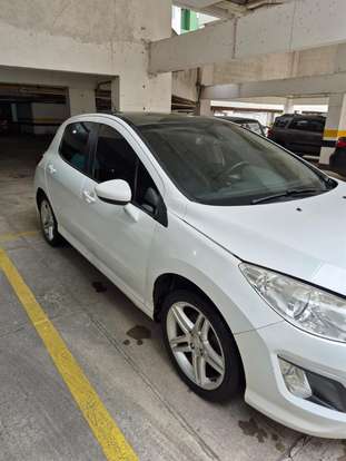 PEUGEOT-308-2012