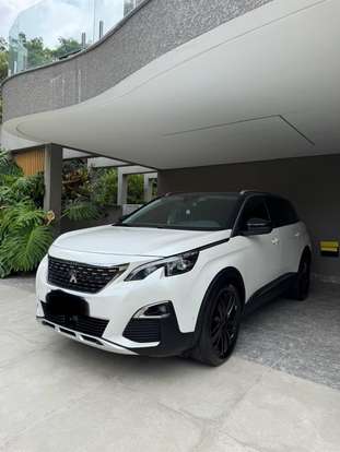 PEUGEOT-5008-2018