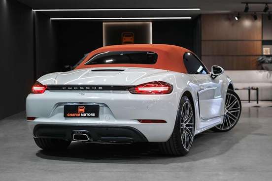 PORSCHE-718-2024