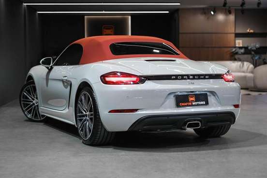 PORSCHE-718-2024