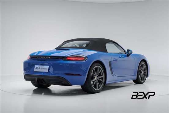 PORSCHE-718-2024