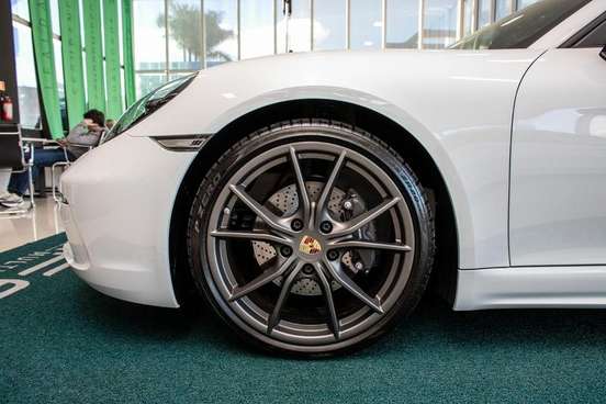PORSCHE-718-2023