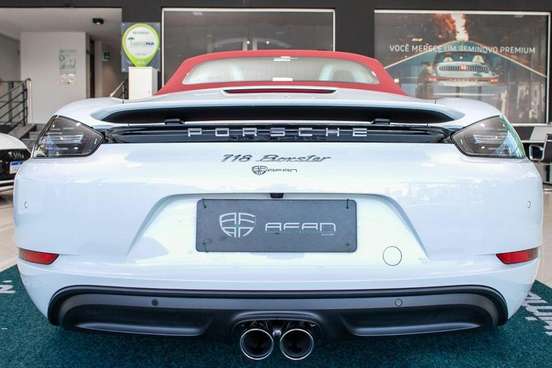 PORSCHE-718-2023